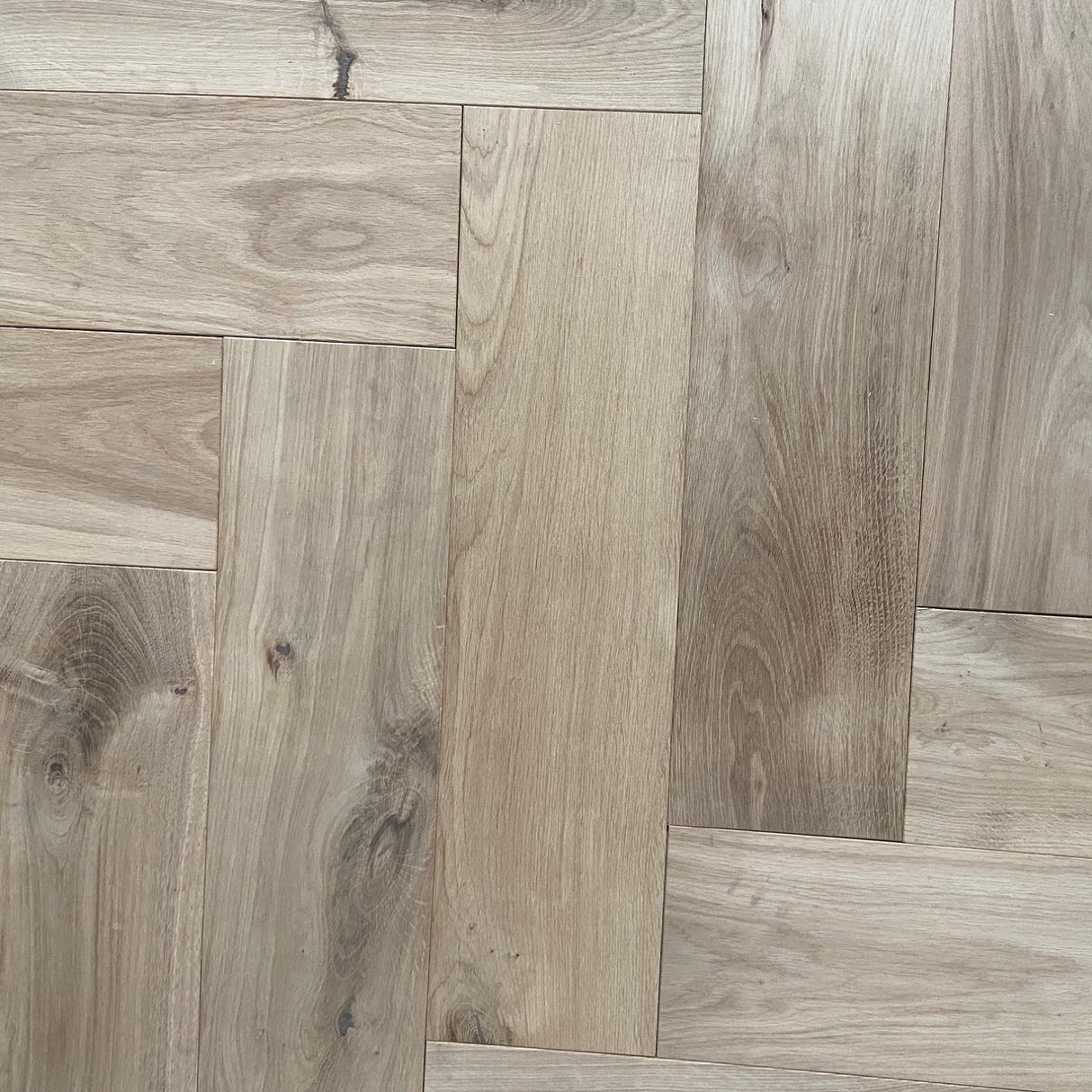 Lamel Visgraat Eiken 155 mm, onbehandeld rondom velling (0,672 m2 per pak) OP is OP