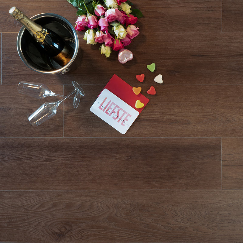 Douwes Dekker Riante plank Bastogne koek 0,55 mm met klik(pvc)