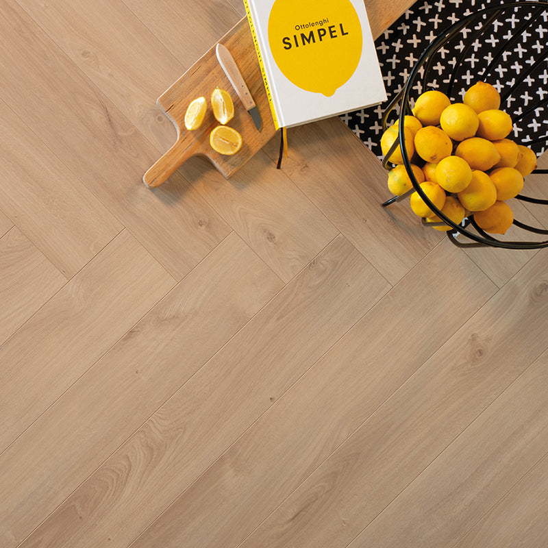 Douwes Dekker Galant visgraat Jasmijn, blank eiken met rondom velling