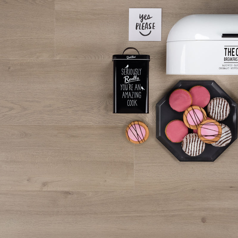 Douwes Dekker Krachtig Solide Brede Plank Kerrie met velling, 24,4 cm breed