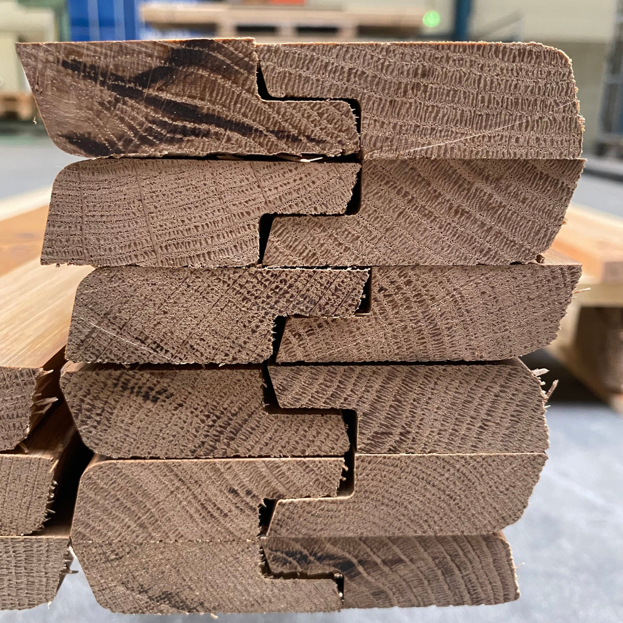 Massief Eiken plint 19 x 60 mm Mahonie kleur geolied