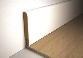 MDF plint Wit gegrond 70 x 12 x 2400 mm.