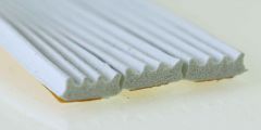 E-tochtband wit 9x4mm zelfklevend 7,5m¹