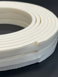 I-tochtband PVC wit 9x4mm zelfklevend 7,5m¹